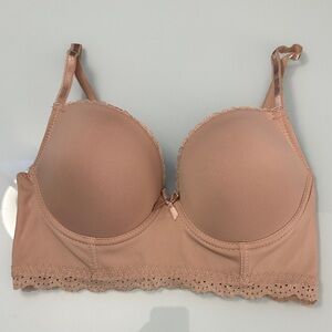 NWOT Daisy Fuentes Long Lined Push-Up Bra